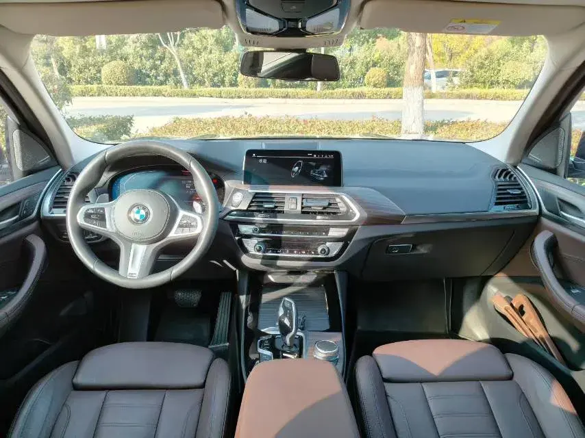 2020 BMW X3 thumbnail 3