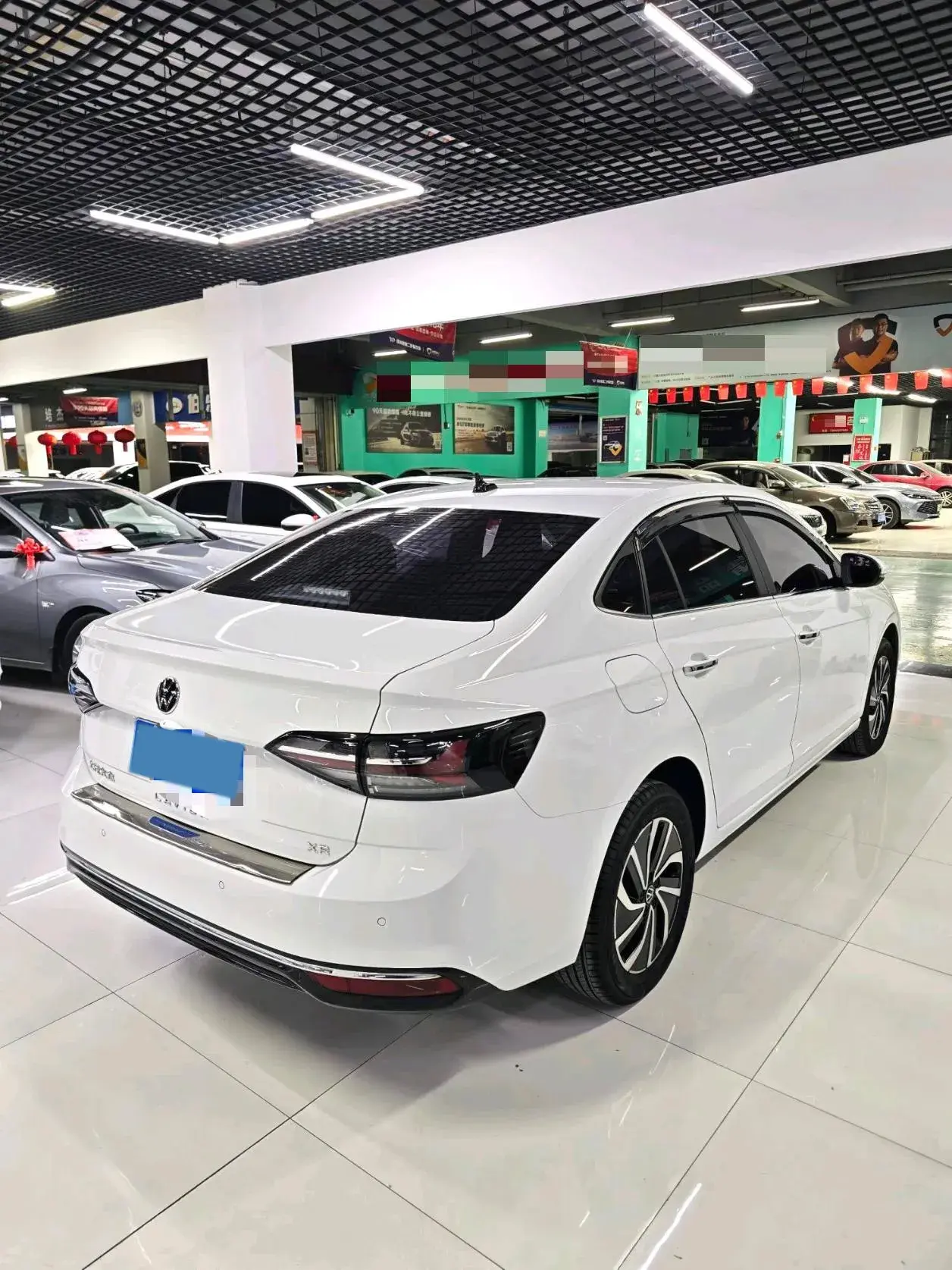 2023 VOLKSWAGEN LAVIDA thumbnail 4