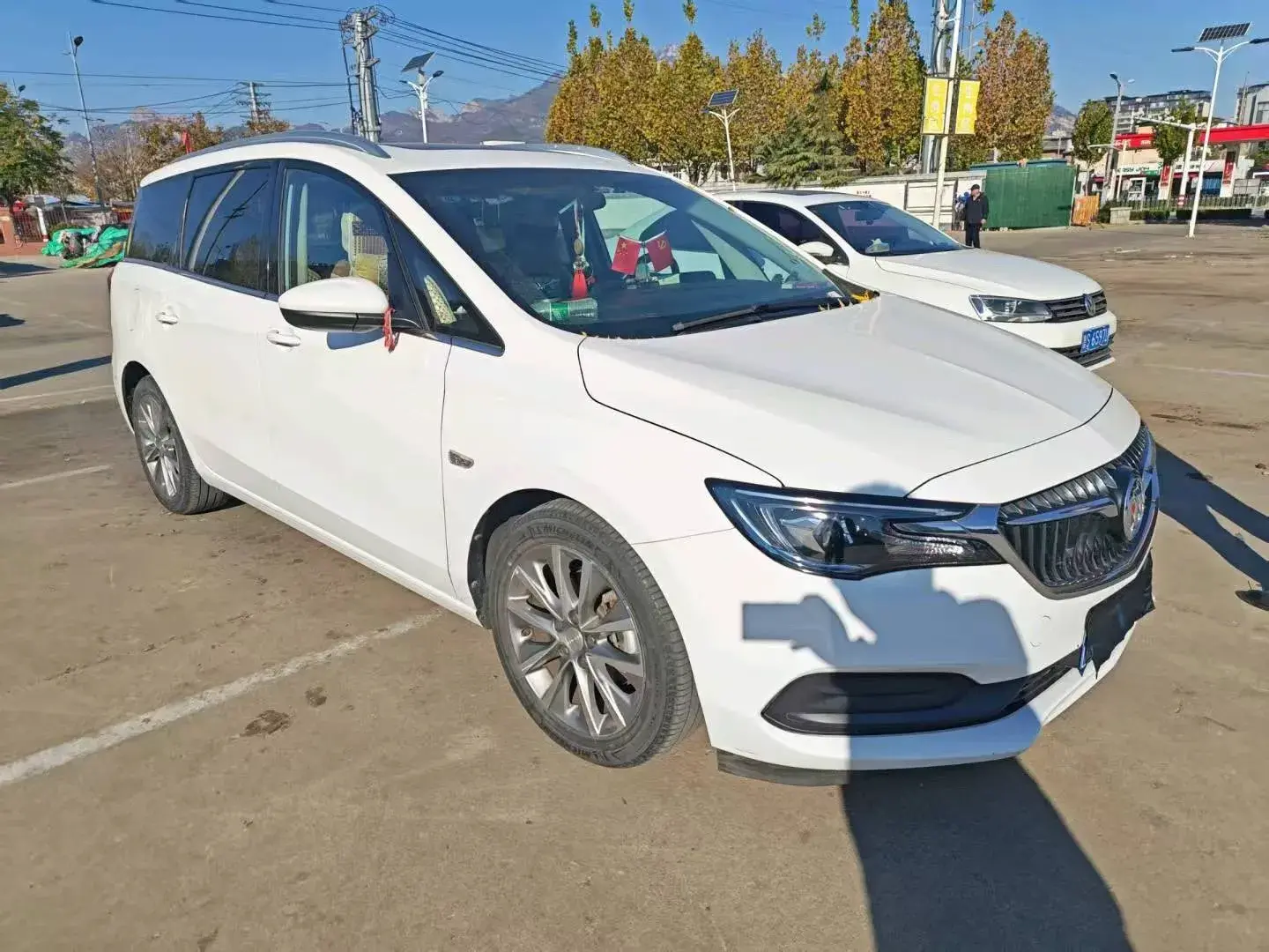 2021 BUICK GL6 thumbnail 3