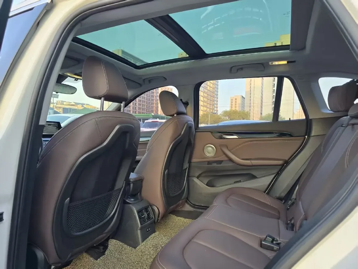 2022 BMW X1 1.5T 140HP L3 7DCT,autocango,china used car exporter,china ev exporter,chinese used car exporter,chinese used ev exporter