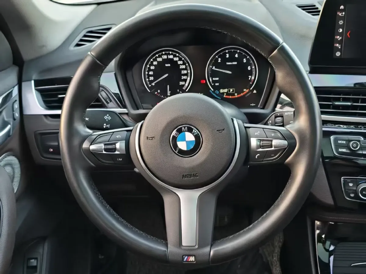 2022 BMW X1 1.5T 140HP L3 7DCT,autocango,china used car exporter,china ev exporter,chinese used car exporter,chinese used ev exporter