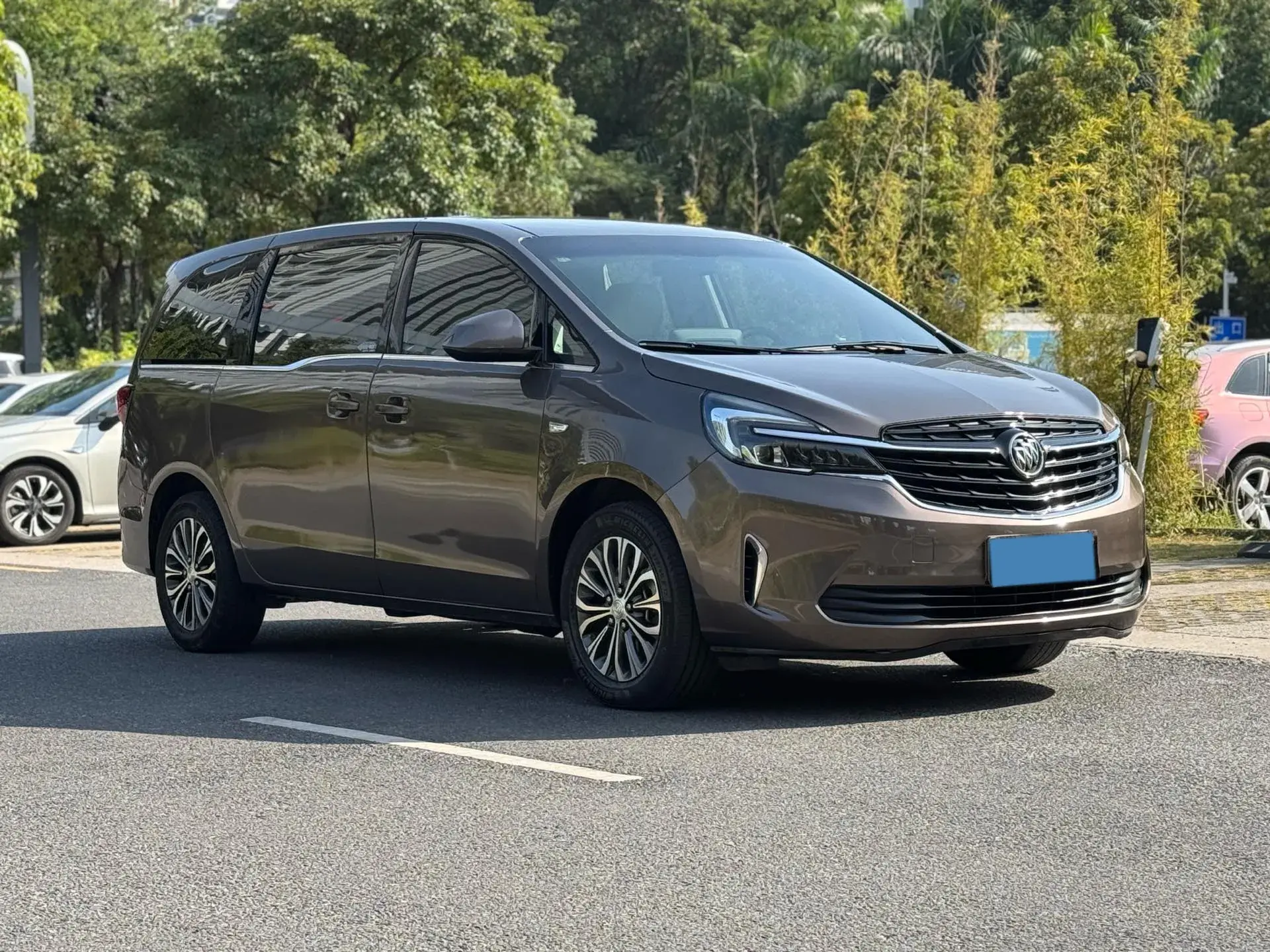 2021 BUICK GL8 thumbnail 3