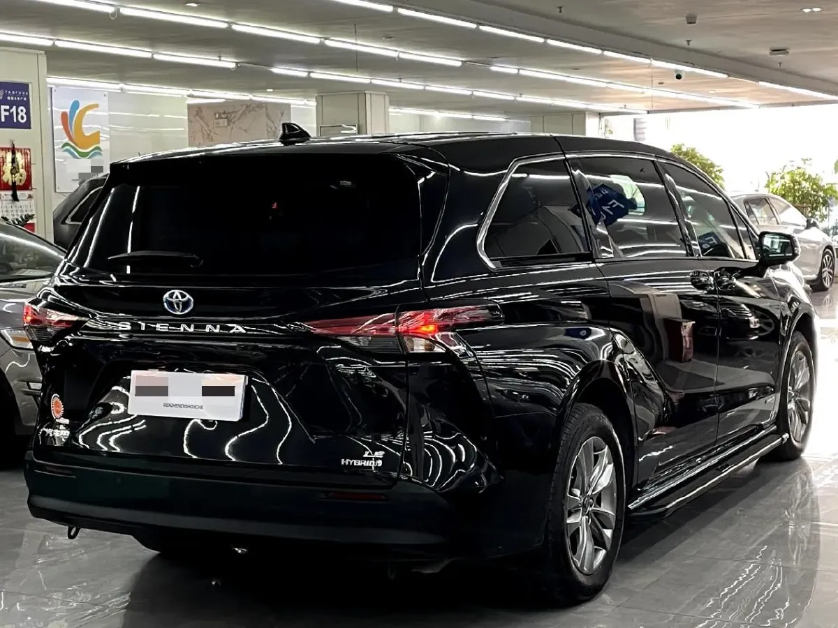 2024 Toyota Sienna 2.5L 189HP L4 E-CVT Hybrid,autocango,china used car exporter,china ev exporter,chinese used car exporter,chinese used ev exporter