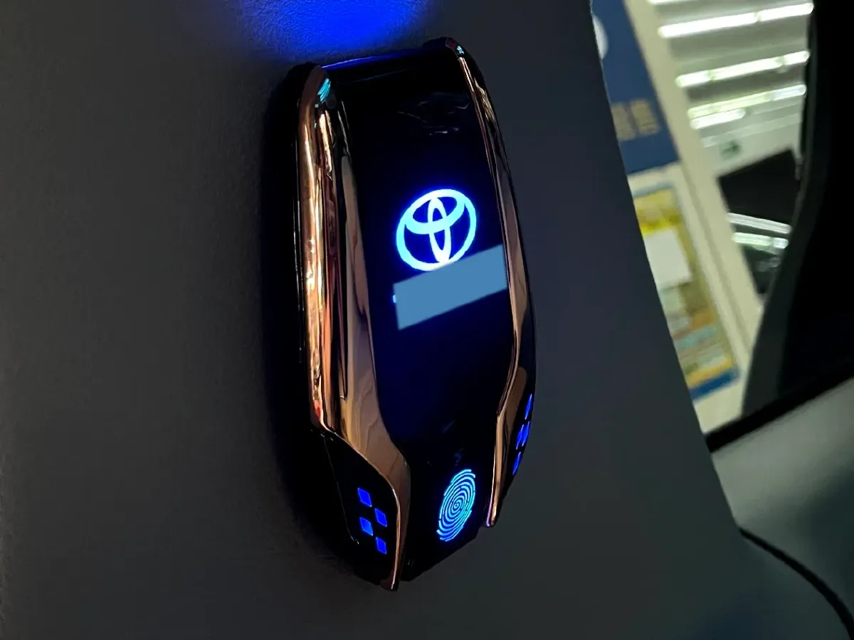 2024 Toyota Sienna 2.5L 189HP L4 E-CVT Hybrid,autocango,china used car exporter,china ev exporter,chinese used car exporter,chinese used ev exporter