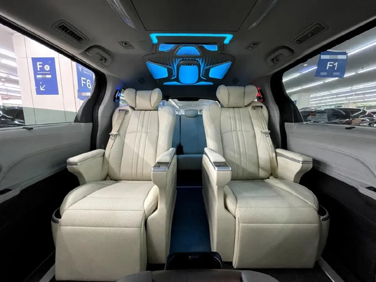 2024 Toyota Sienna 2.5L 189HP L4 E-CVT Hybrid,autocango,china used car exporter,china ev exporter,chinese used car exporter,chinese used ev exporter