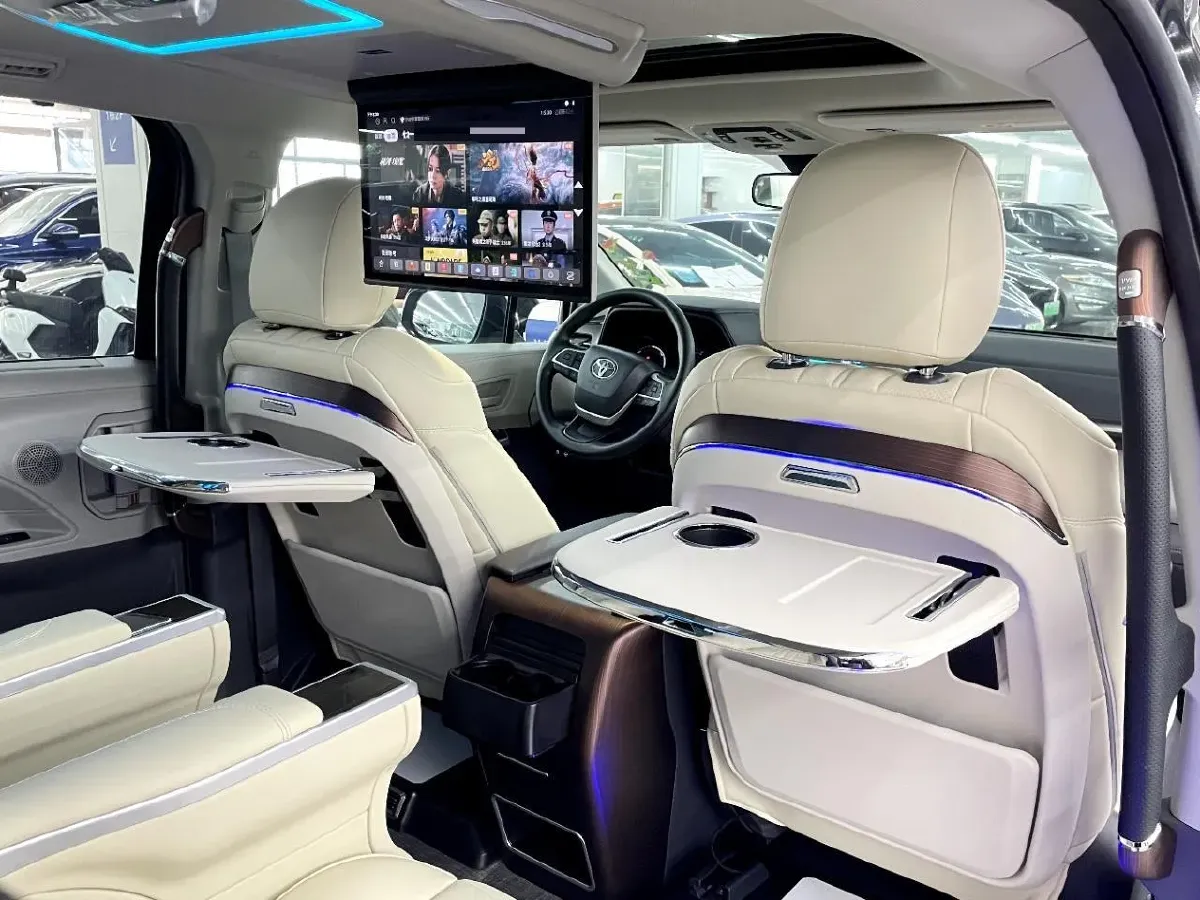 2024 Toyota Sienna 2.5L 189HP L4 E-CVT Hybrid,autocango,china used car exporter,china ev exporter,chinese used car exporter,chinese used ev exporter