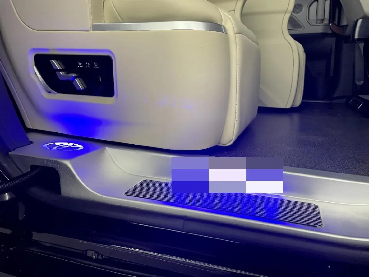 2024 Toyota Sienna 2.5L 189HP L4 E-CVT Hybrid,autocango,china used car exporter,china ev exporter,chinese used car exporter,chinese used ev exporter