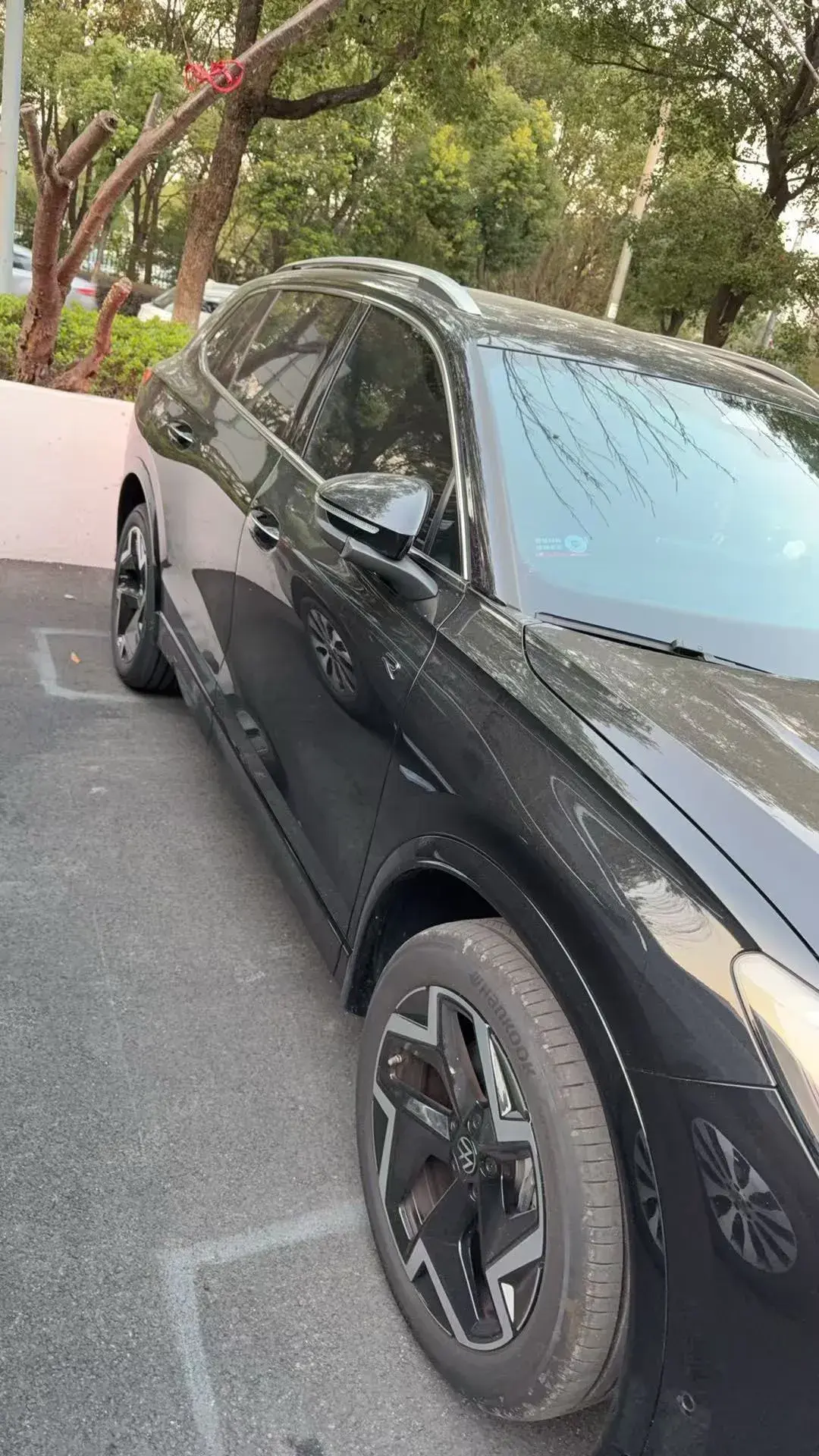 2025 VOLKSWAGEN TIGUAN thumbnail 4