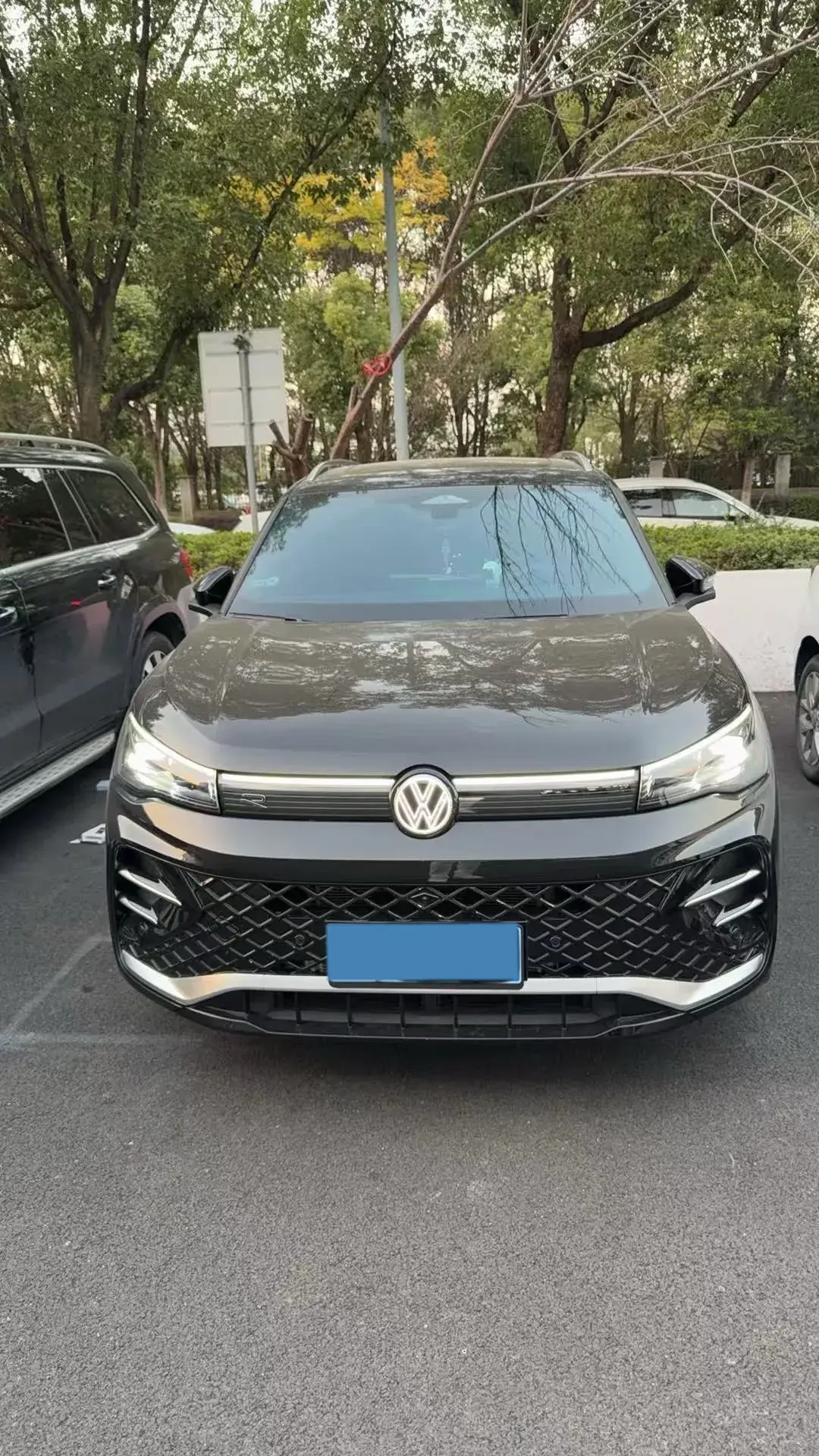 2025 VOLKSWAGEN TIGUAN thumbnail 2