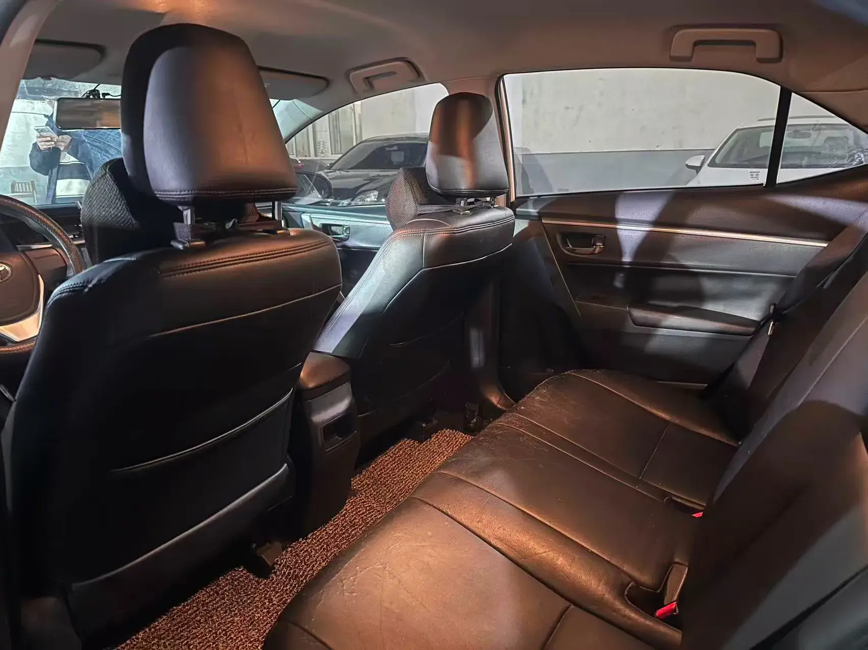 2017 TOYOTA COROLLA thumbnail 3