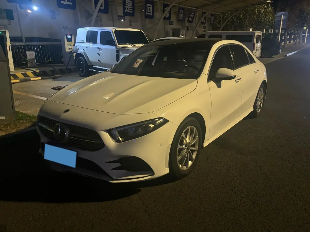 2022 Mercedes-Benz A Class 1.3T 163HP L4 7DCT