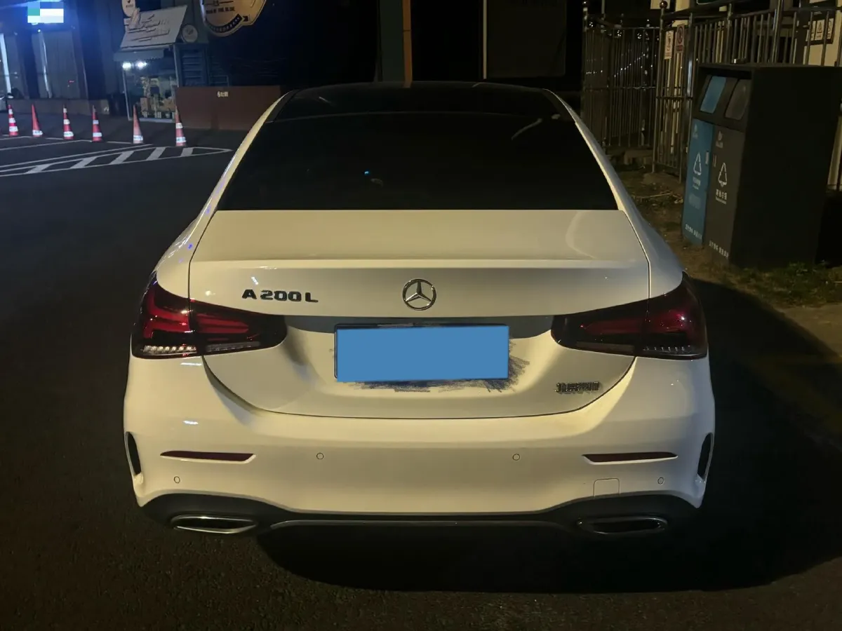 2022 Mercedes-Benz A Class 1.3T 163HP L4 7DCT,autocango,china used car exporter,china ev exporter,chinese used car exporter,chinese used ev exporter