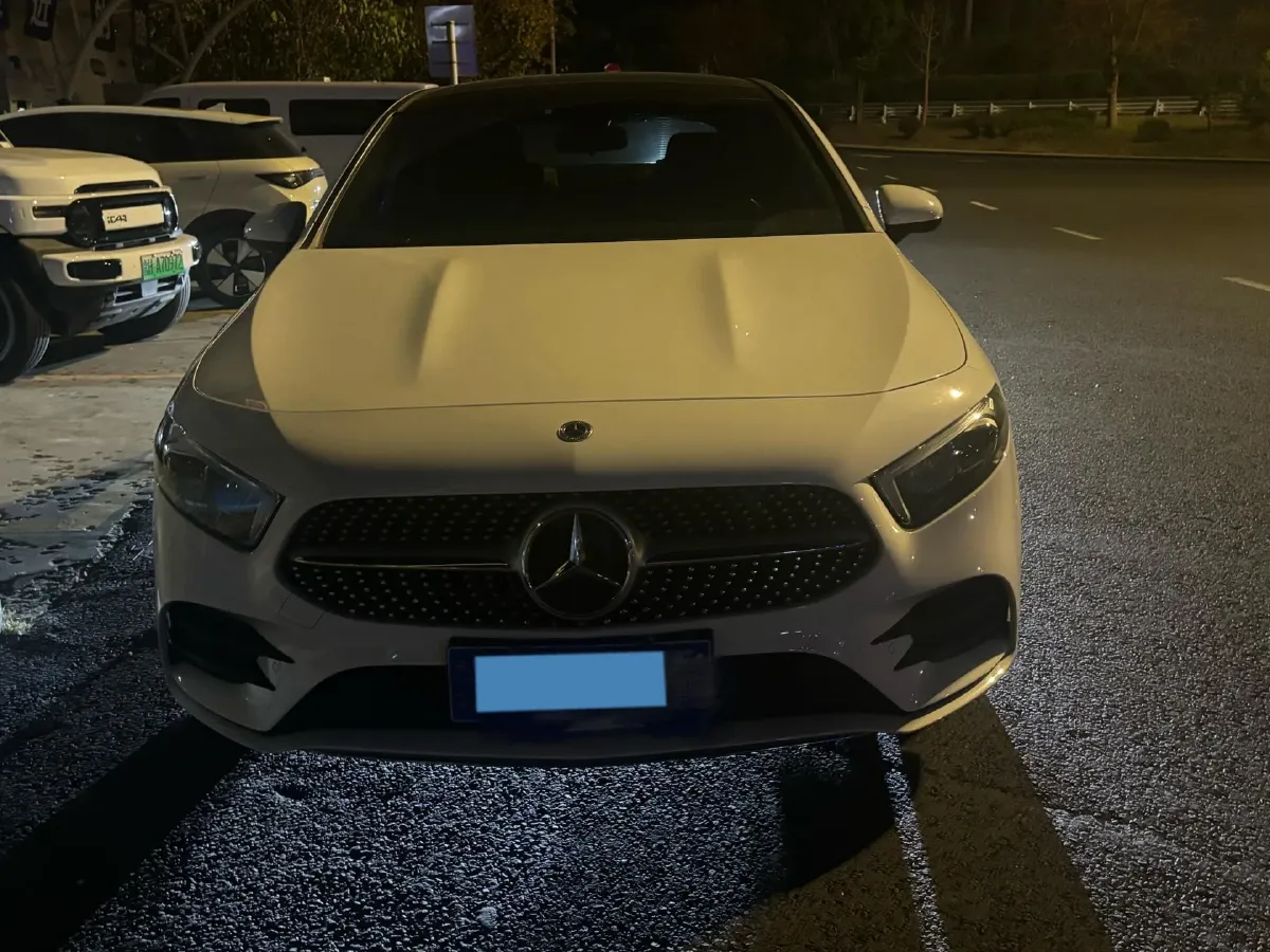 2022 Mercedes-Benz A Class 1.3T 163HP L4 7DCT,autocango,china used car exporter,china ev exporter,chinese used car exporter,chinese used ev exporter
