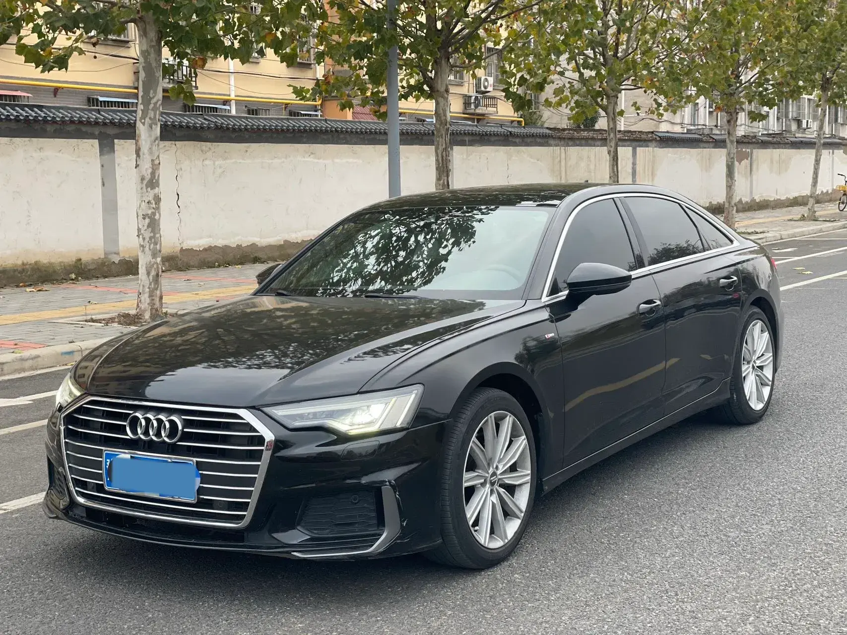 2020 AUDI A6L view 1