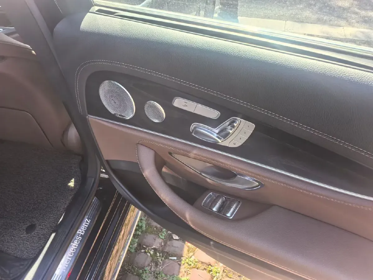 2021 Mercedes-Benz E Class 2.0T 258HP L4 9AT,autocango,china used car exporter,china ev exporter,chinese used car exporter,chinese used ev exporter