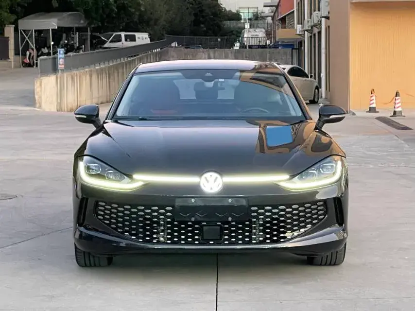 2022 VOLKSWAGEN LAMANDO thumbnail 2