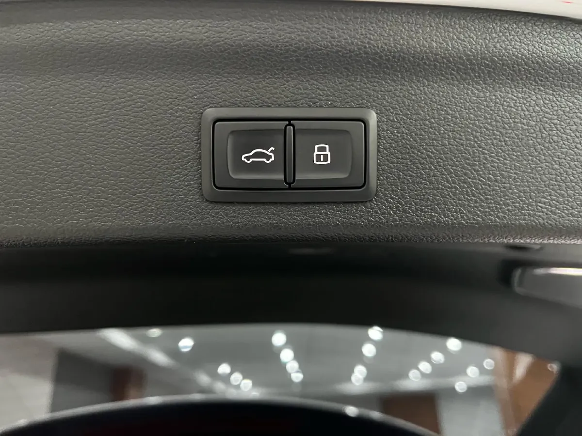 2021 Audi Q3 1.4T 150HP L4 7DCT,autocango,china used car exporter,china ev exporter,chinese used car exporter,chinese used ev exporter