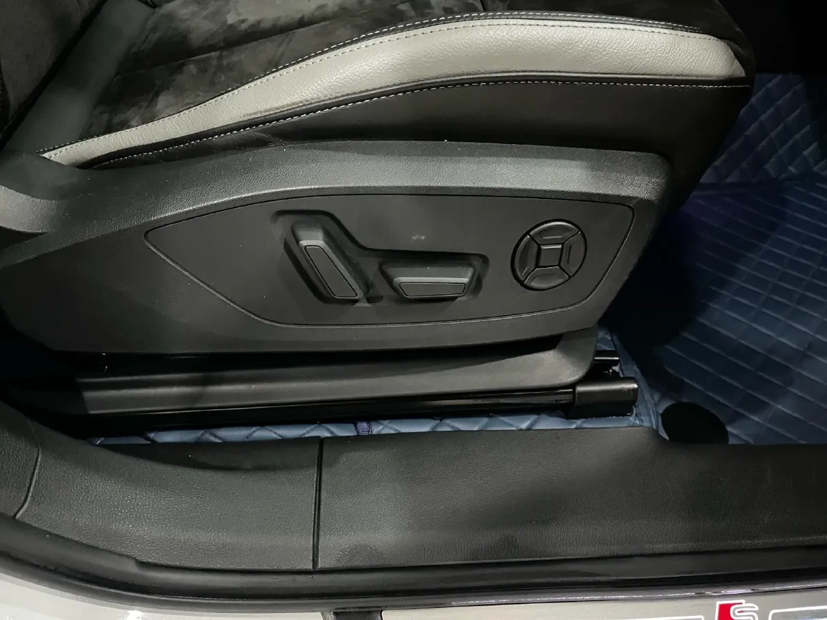 2021 Audi Q3 1.4T 150HP L4 7DCT,autocango,china used car exporter,china ev exporter,chinese used car exporter,chinese used ev exporter