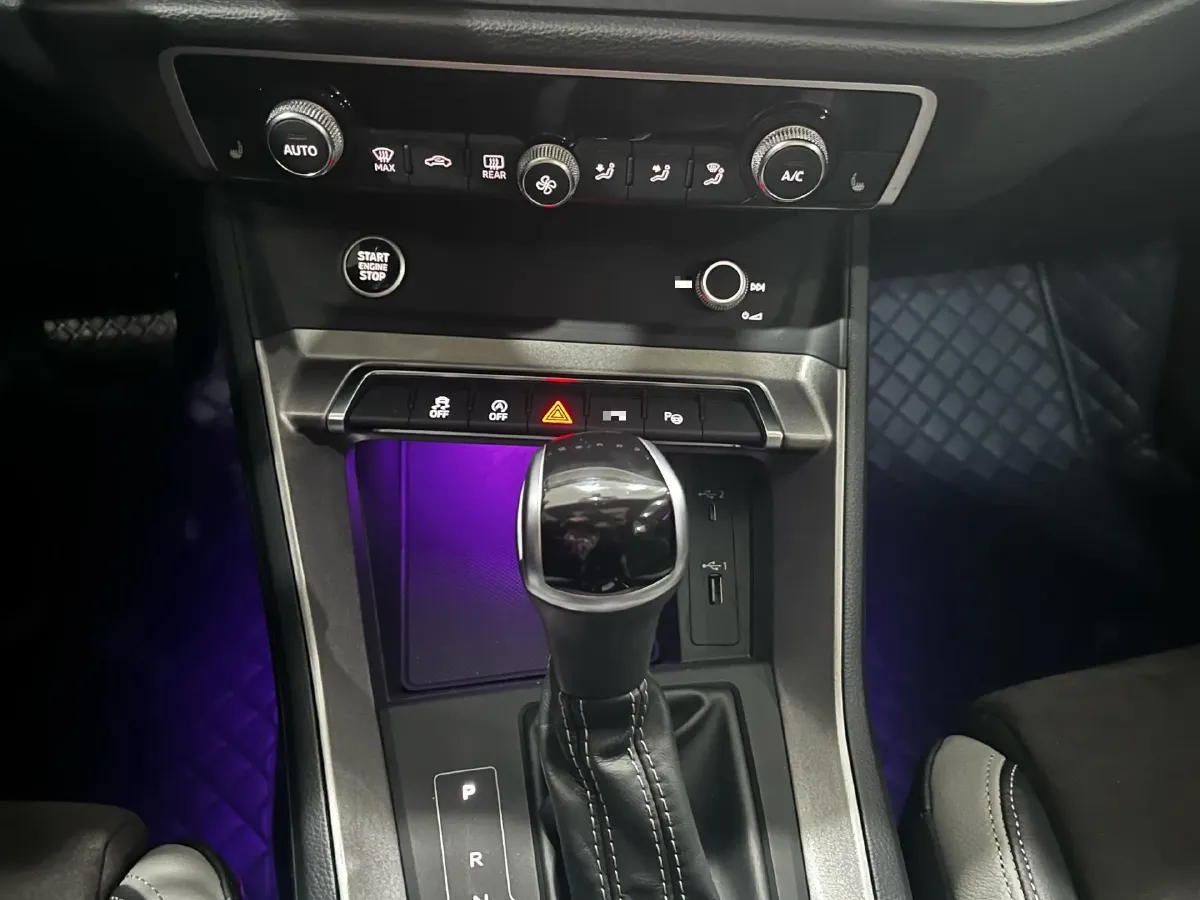 2021 Audi Q3 1.4T 150HP L4 7DCT,autocango,china used car exporter,china ev exporter,chinese used car exporter,chinese used ev exporter