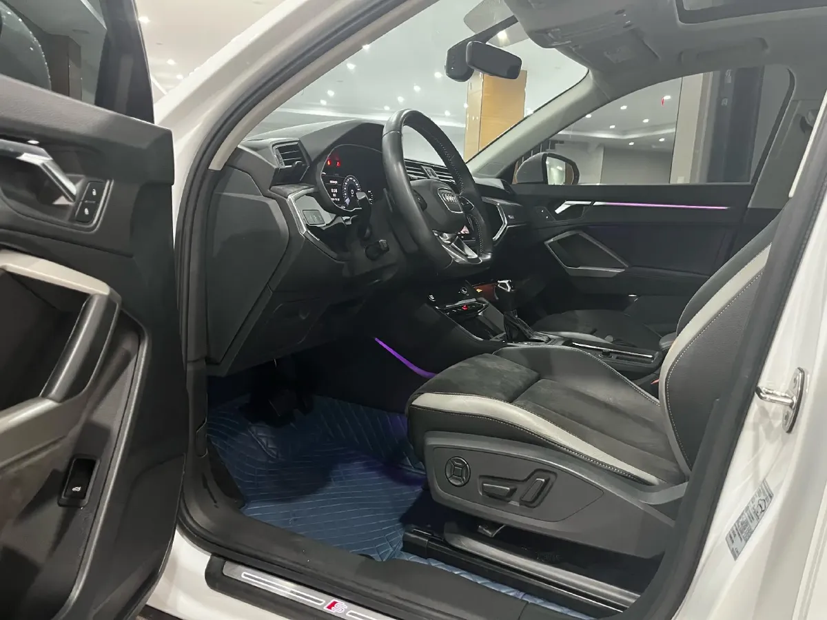 2021 Audi Q3 1.4T 150HP L4 7DCT,autocango,china used car exporter,china ev exporter,chinese used car exporter,chinese used ev exporter