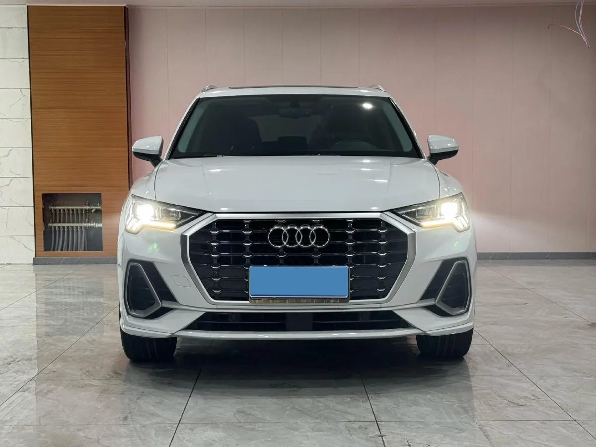 2021 Audi Q3 1.4T 150HP L4 7DCT,autocango,china used car exporter,china ev exporter,chinese used car exporter,chinese used ev exporter