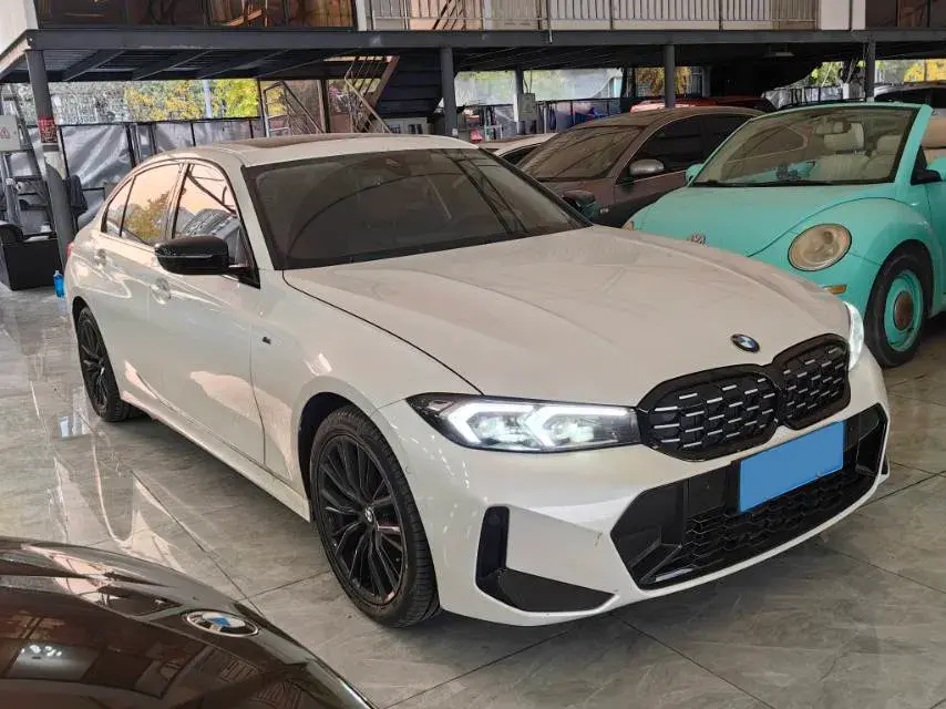 2024 BMW 3 thumbnail 3