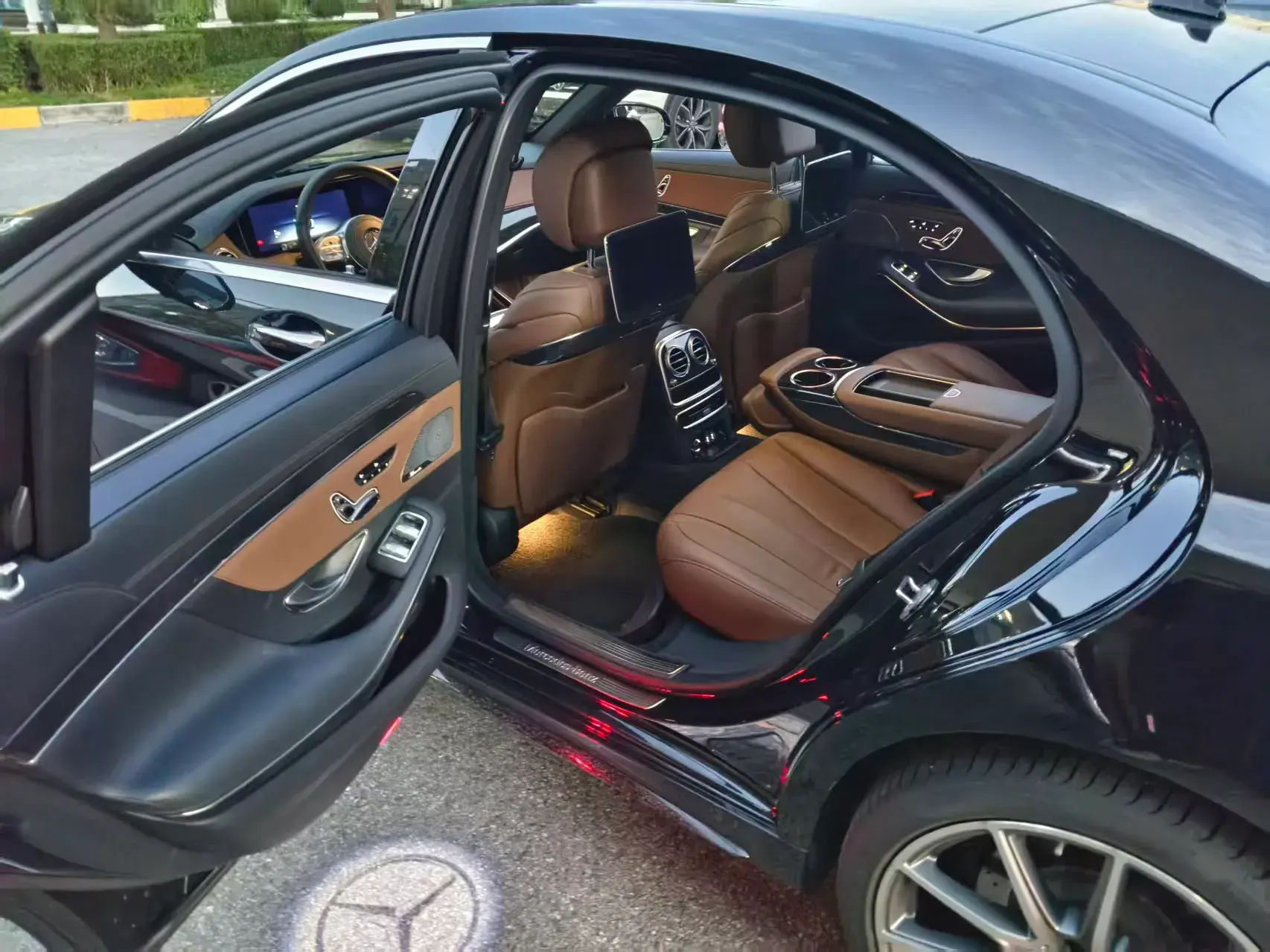 2020 MERCEDES-BENZ S thumbnail 3