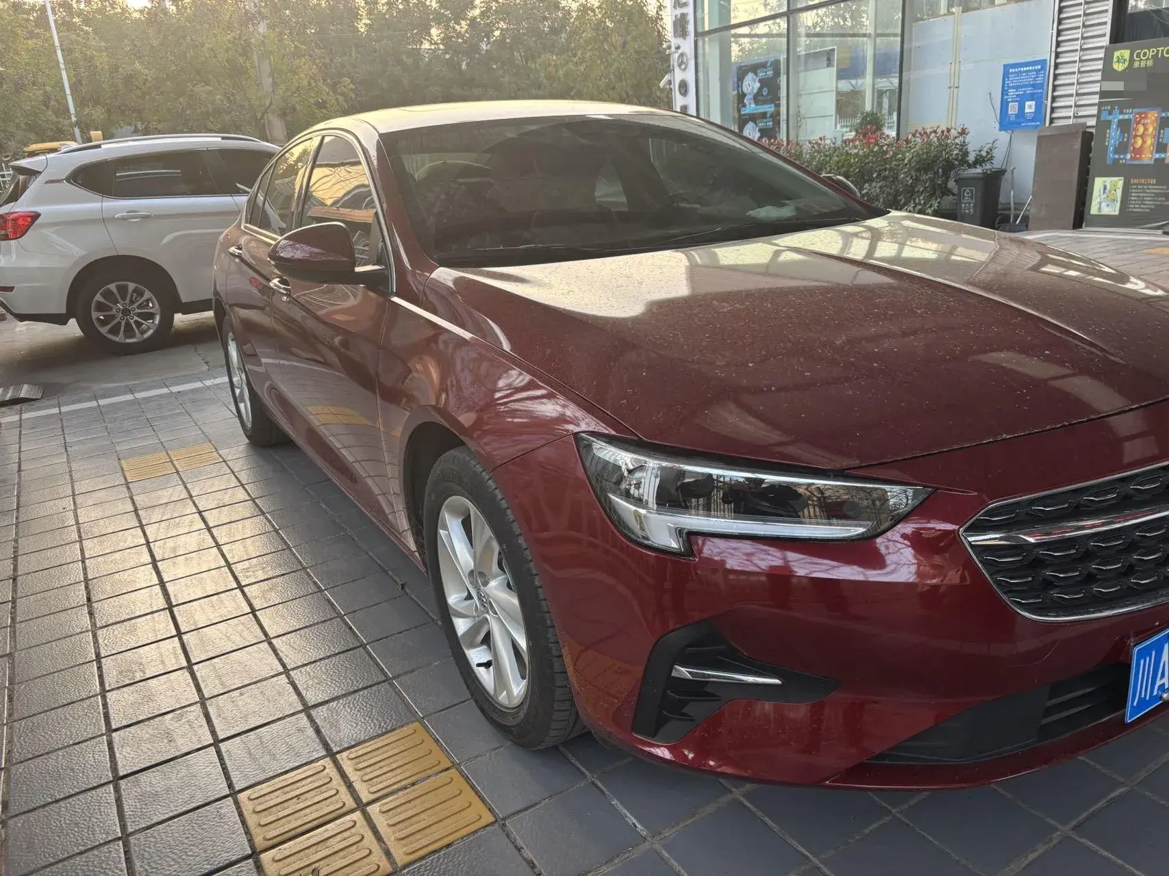 2022 BUICK REGAL thumbnail 2