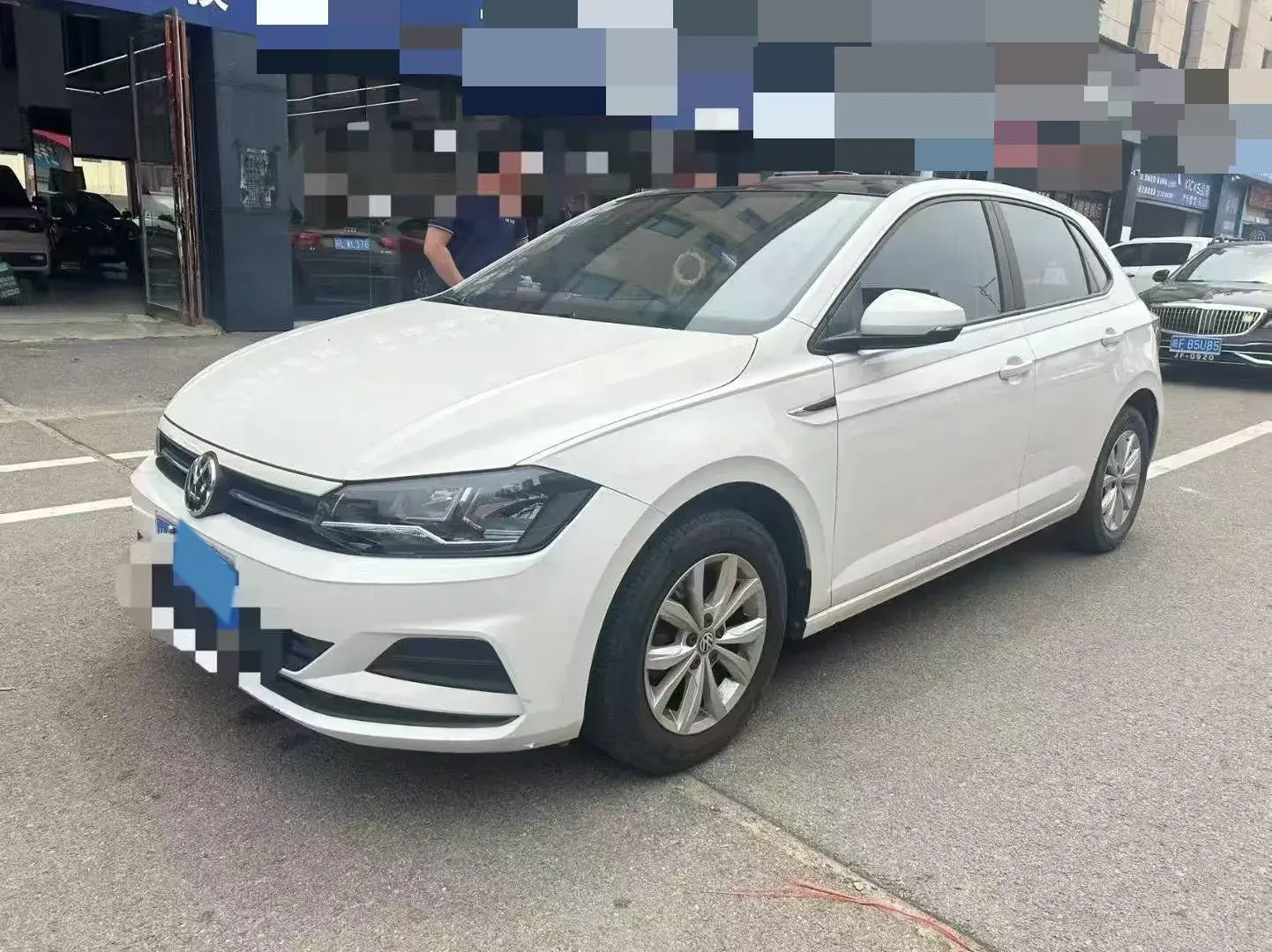2019 VOLKSWAGEN POLO view 1