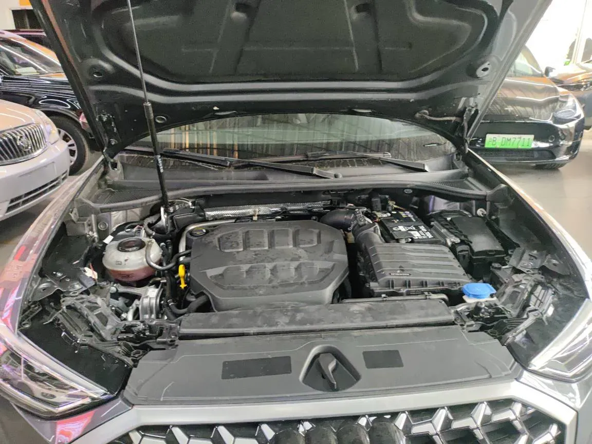 2024 Audi Q3 1.5T 160HP L4 7DCT,autocango,china used car exporter,china ev exporter,chinese used car exporter,chinese used ev exporter