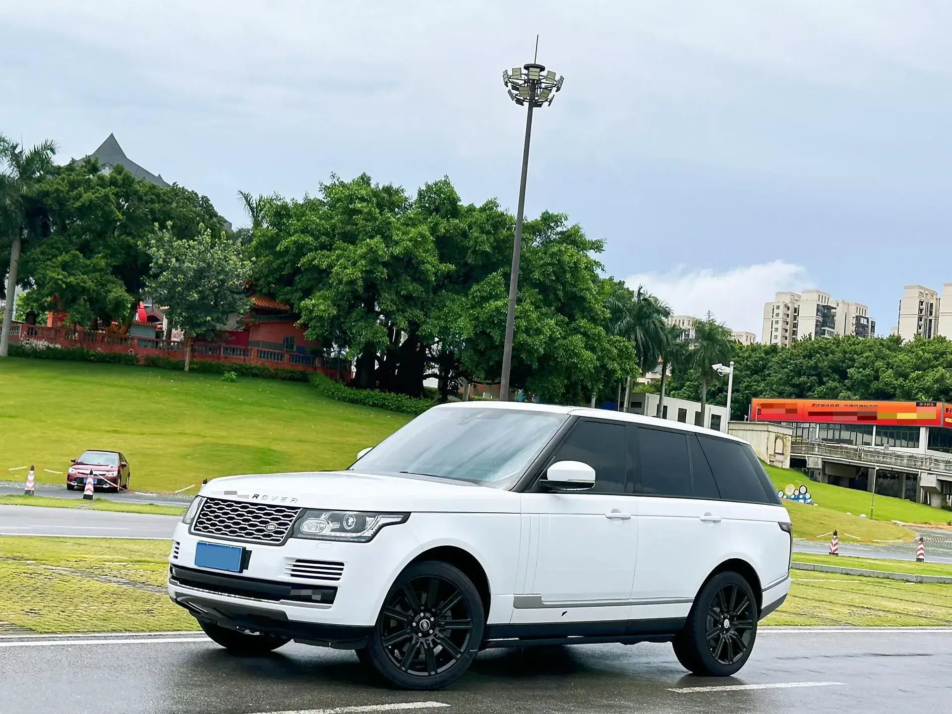 2016 LAND ROVER view 1