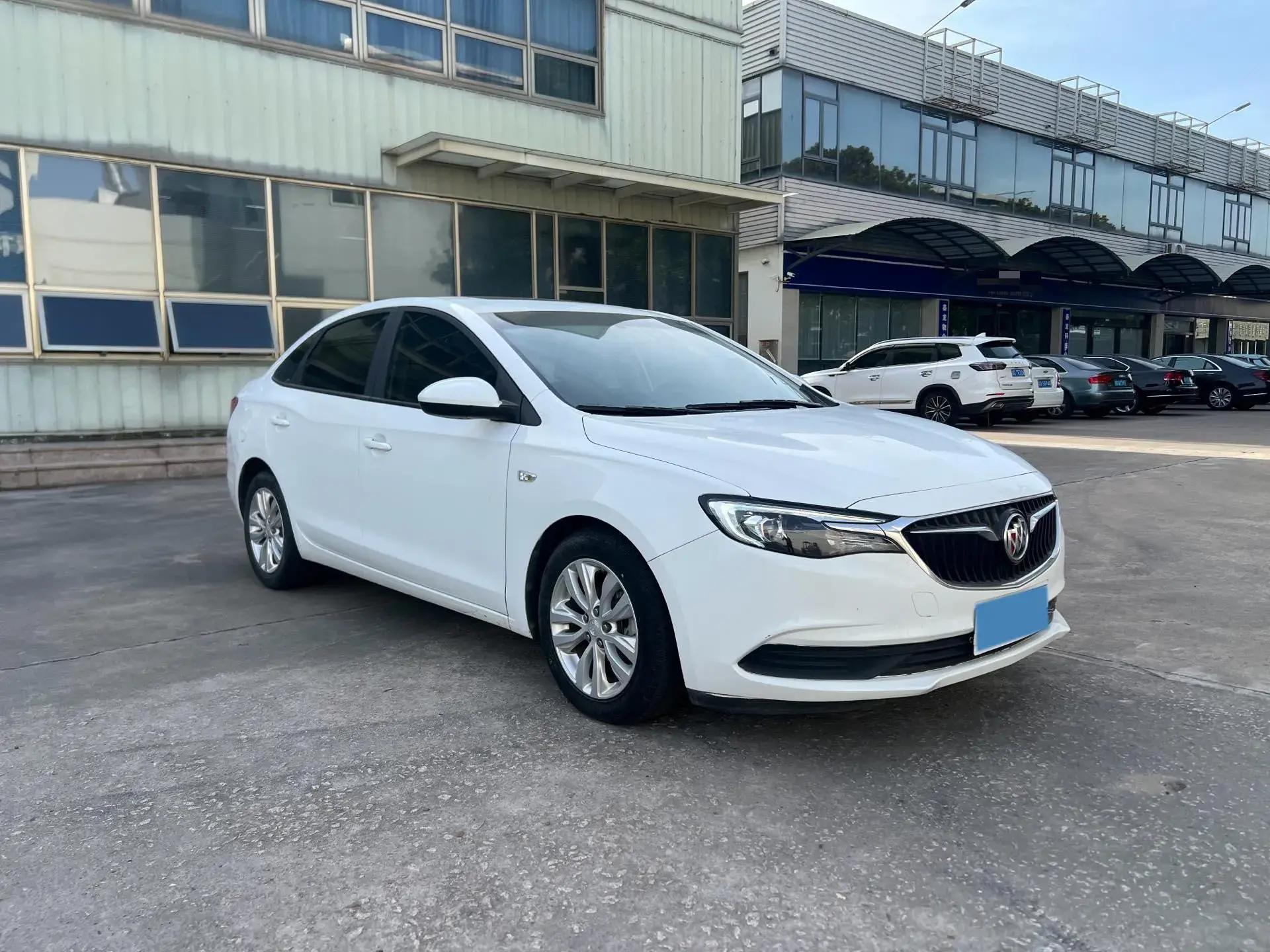 2021 BUICK EXCELLE thumbnail 3