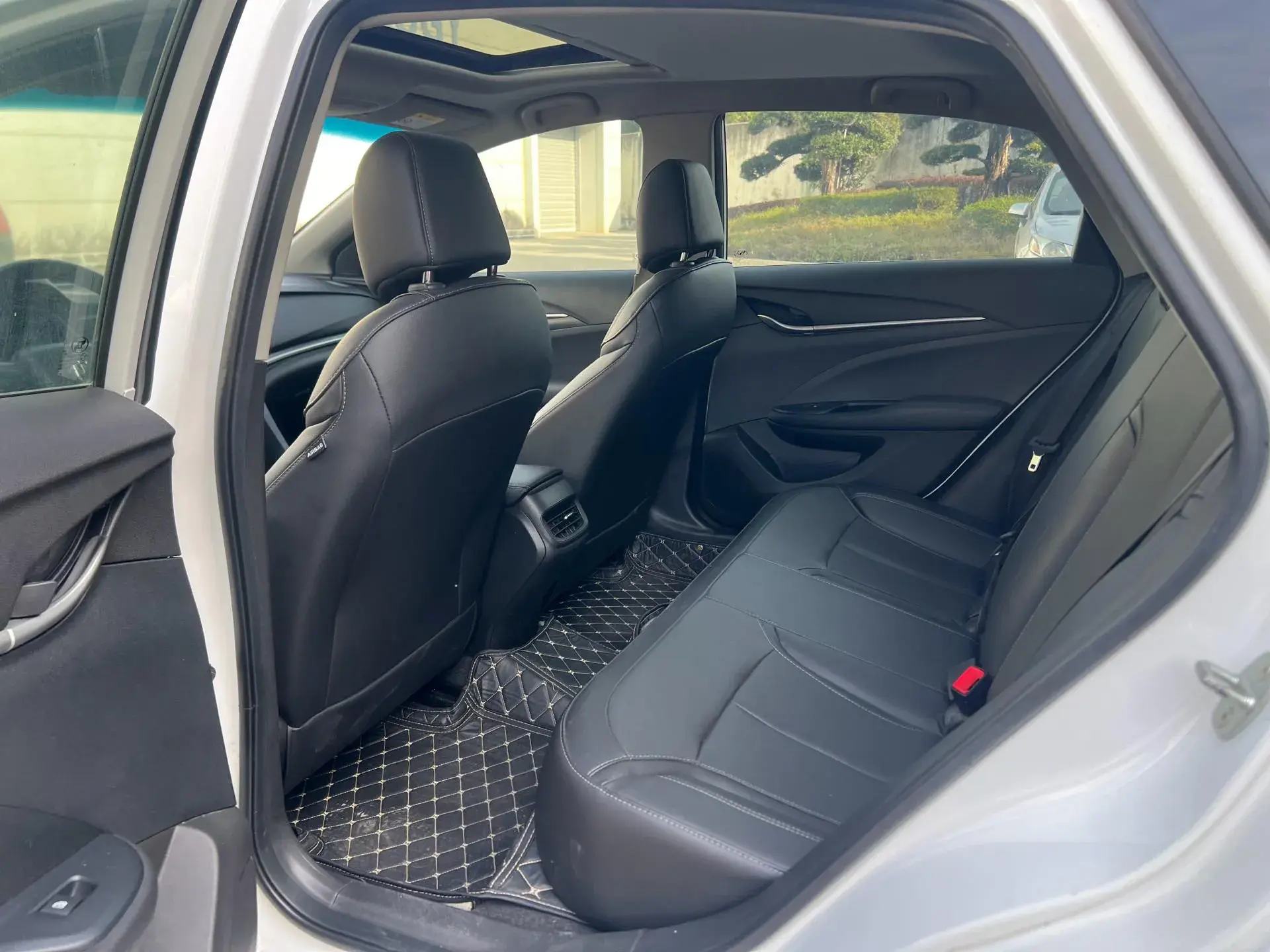 2021 BUICK EXCELLE thumbnail 4