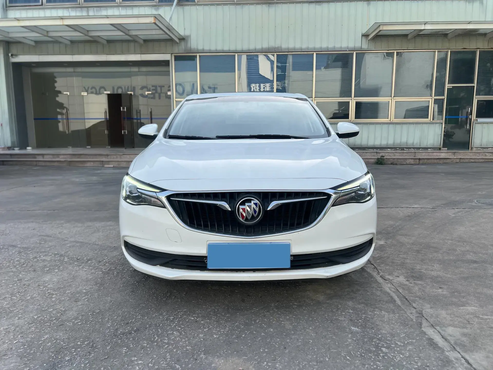 2021 BUICK EXCELLE thumbnail 2
