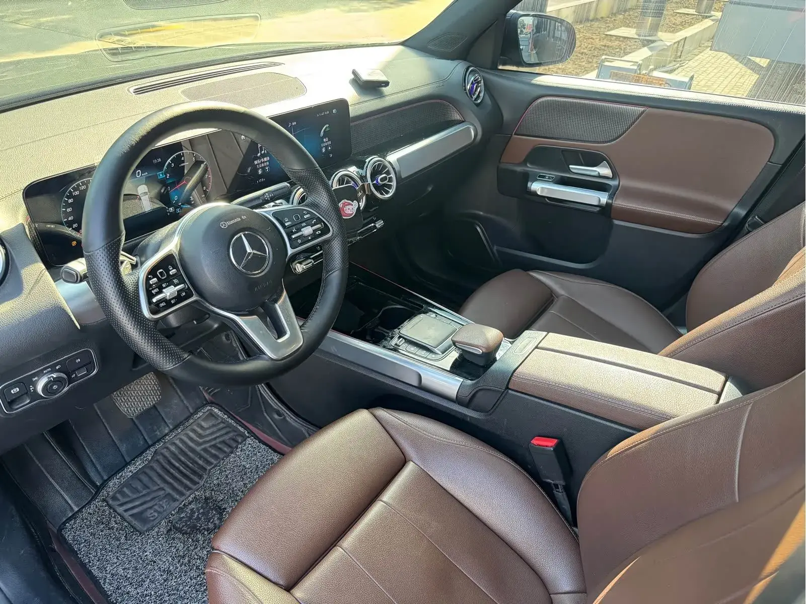 2021 MERCEDES-BENZ GLB thumbnail 3