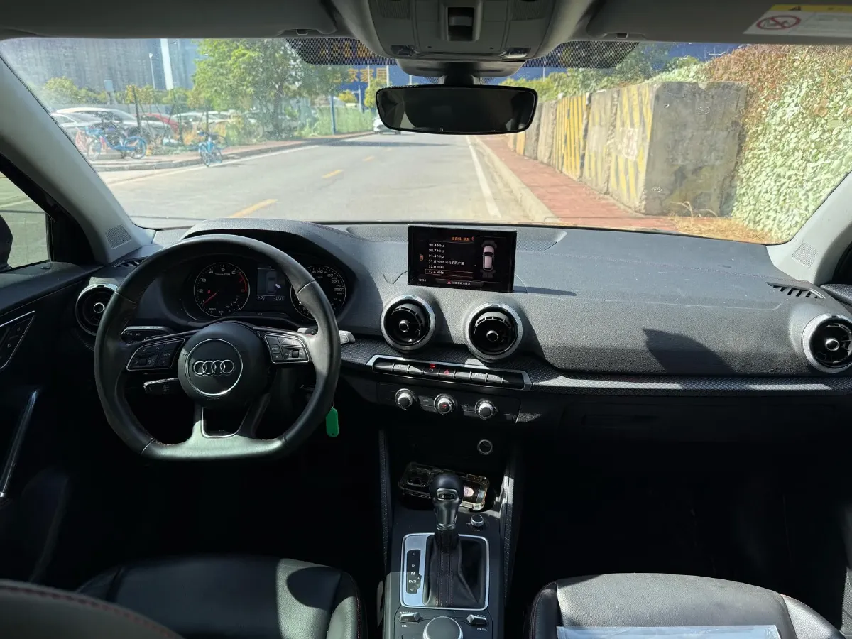 2022 Audi Q2L 1.4T 150HP L4 7DCT,autocango,china used car exporter,china ev exporter,chinese used car exporter,chinese used ev exporter