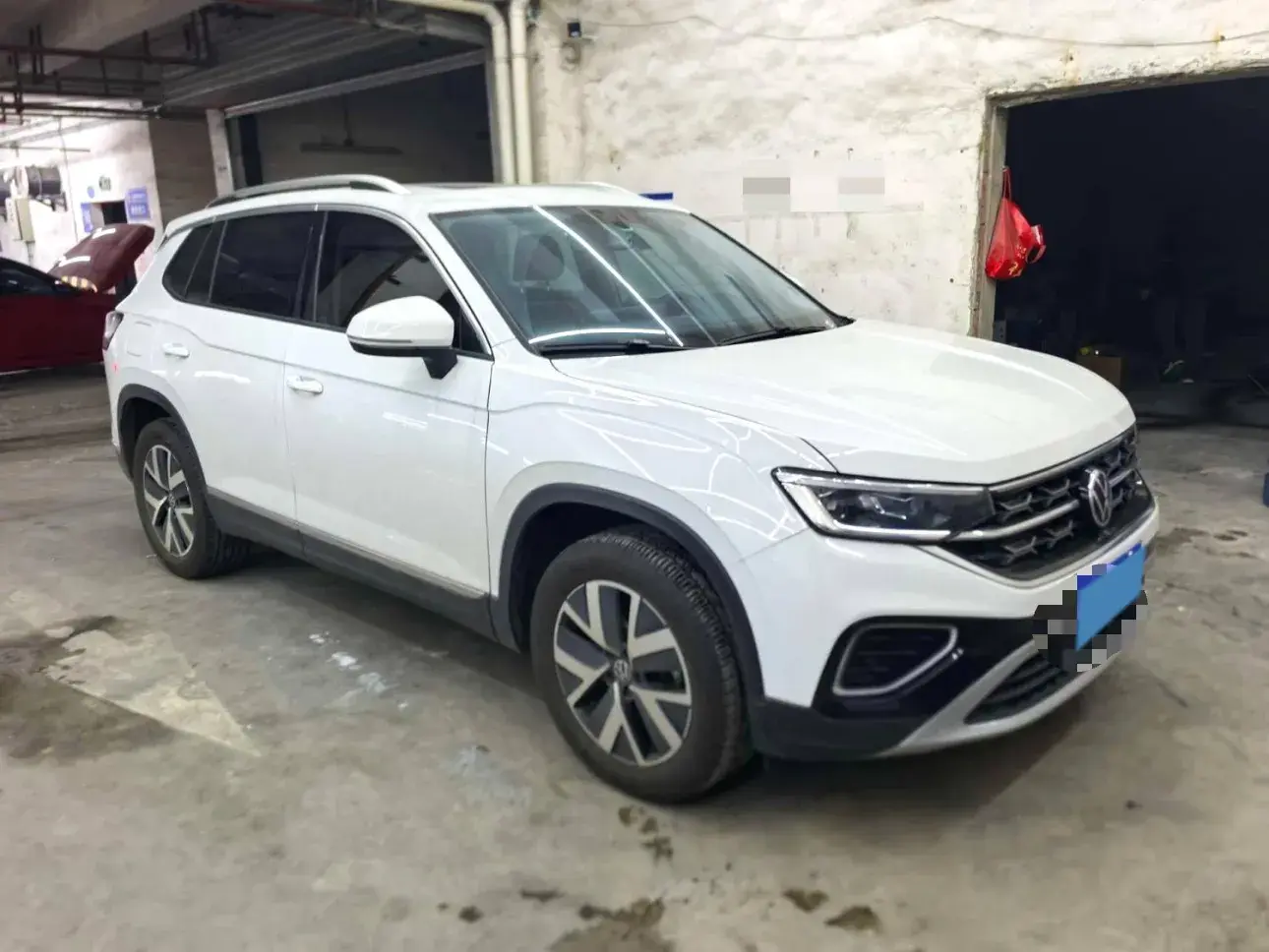 2025 VOLKSWAGEN TAYRON thumbnail 2