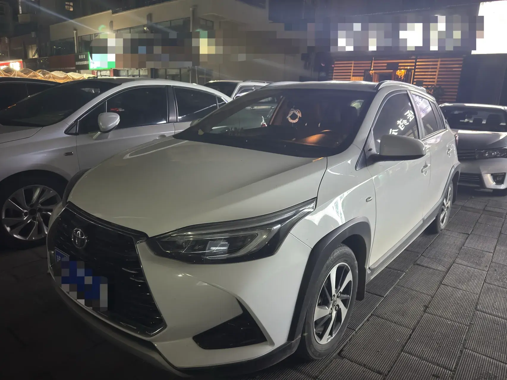 2022 TOYOTA YARIS view 1