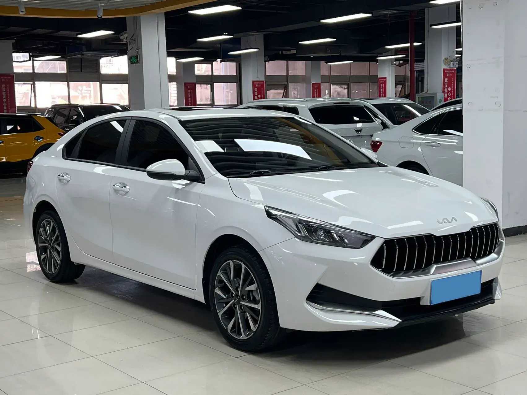 2021 KIA K3 thumbnail 3