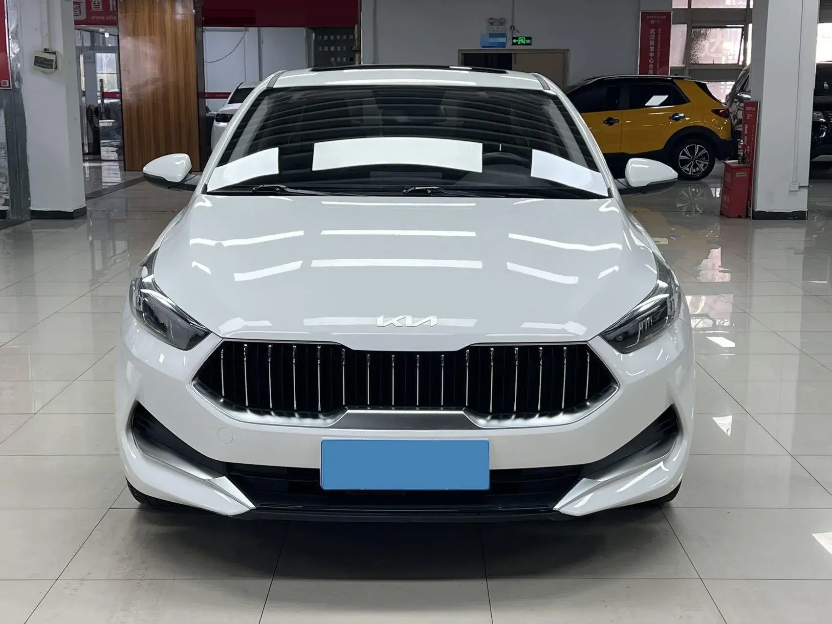 2021 KIA K3 thumbnail 2