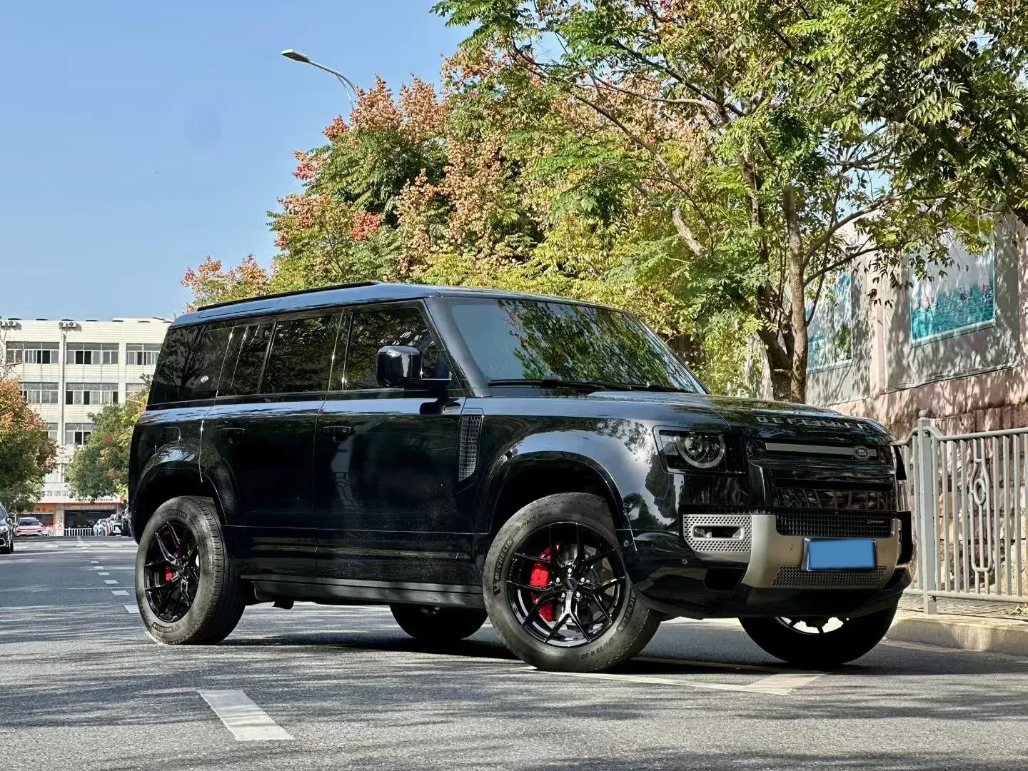 2023 LAND ROVER thumbnail 3