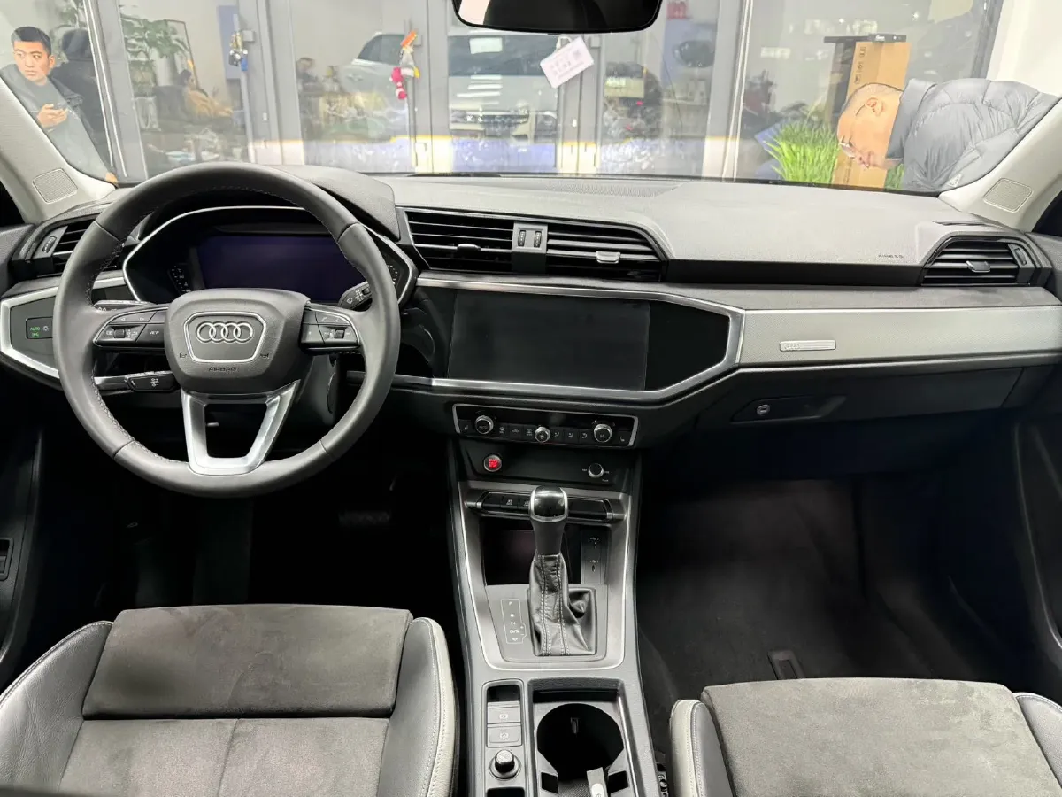 2022 Audi Q3 1.4T 150HP L4 7DCT,autocango,china used car exporter,china ev exporter,chinese used car exporter,chinese used ev exporter