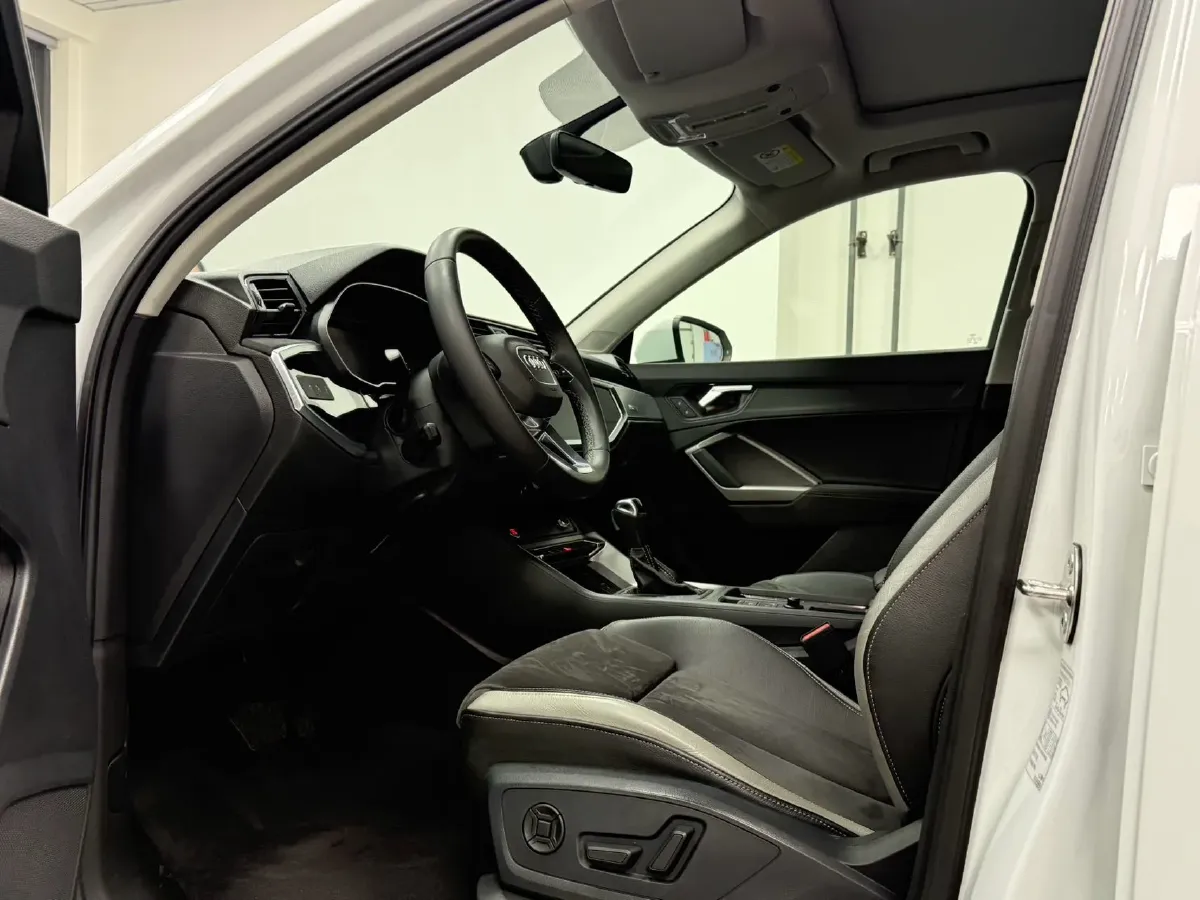 2022 Audi Q3 1.4T 150HP L4 7DCT,autocango,china used car exporter,china ev exporter,chinese used car exporter,chinese used ev exporter