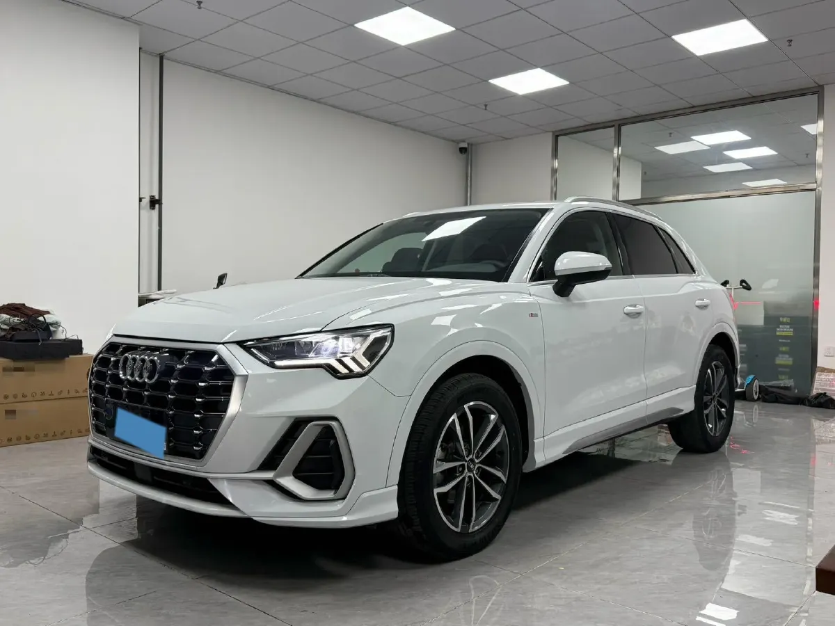 2022 Audi Q3 1.4T 150HP L4 7DCT,autocango,china used car exporter,china ev exporter,chinese used car exporter,chinese used ev exporter