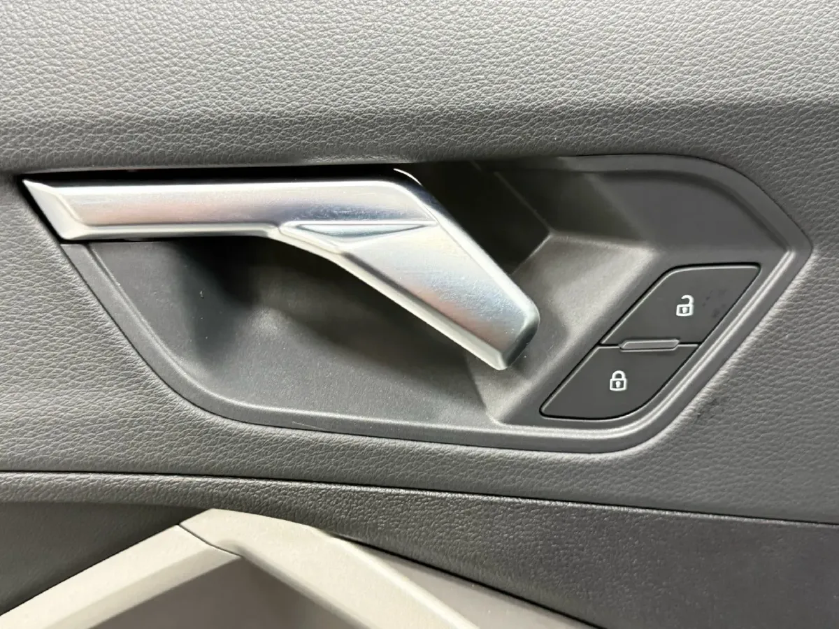 2022 Audi Q3 1.4T 150HP L4 7DCT,autocango,china used car exporter,china ev exporter,chinese used car exporter,chinese used ev exporter