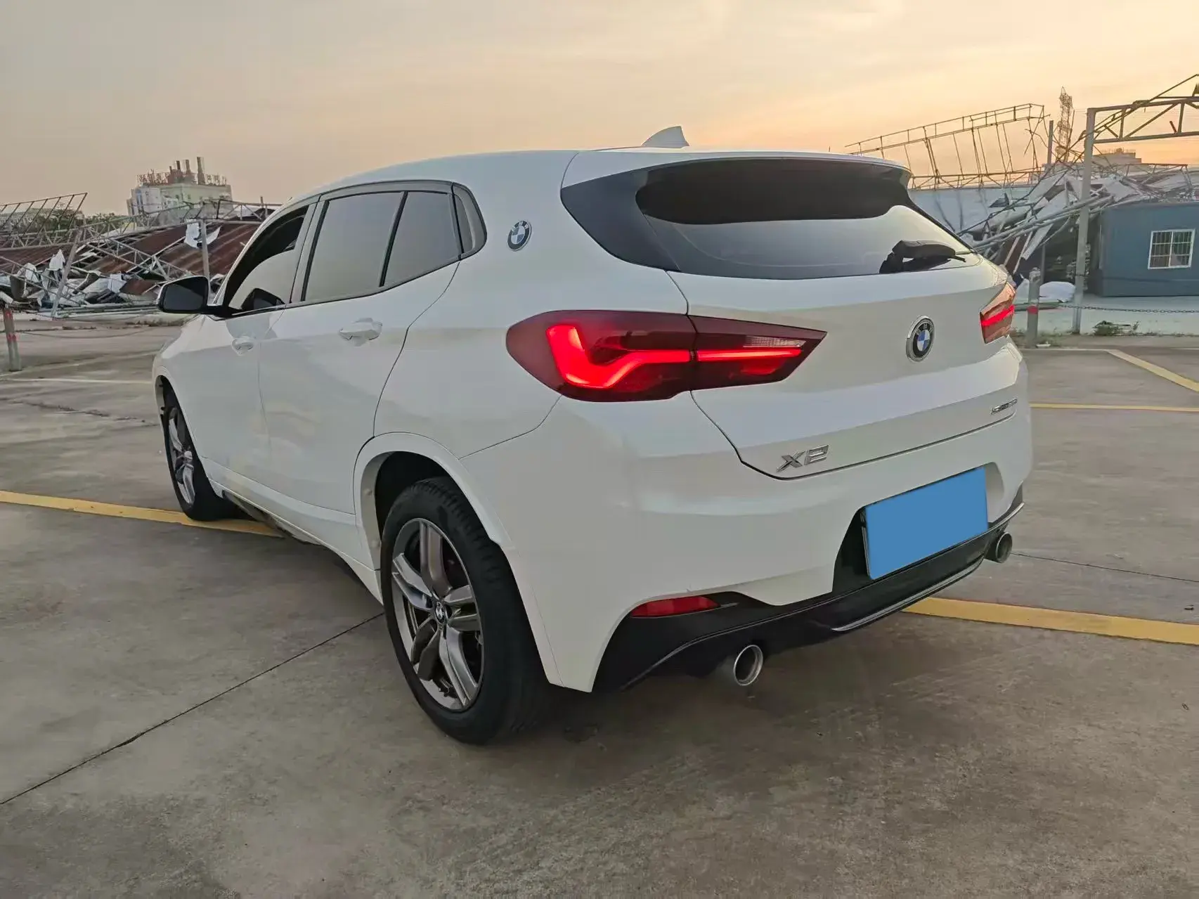 2021 BMW X2 thumbnail 4