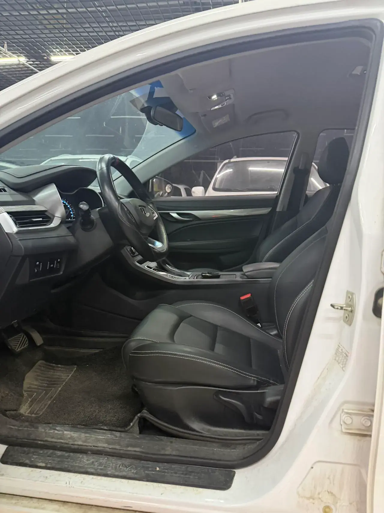 2019 GEELY EMGRAND thumbnail 2