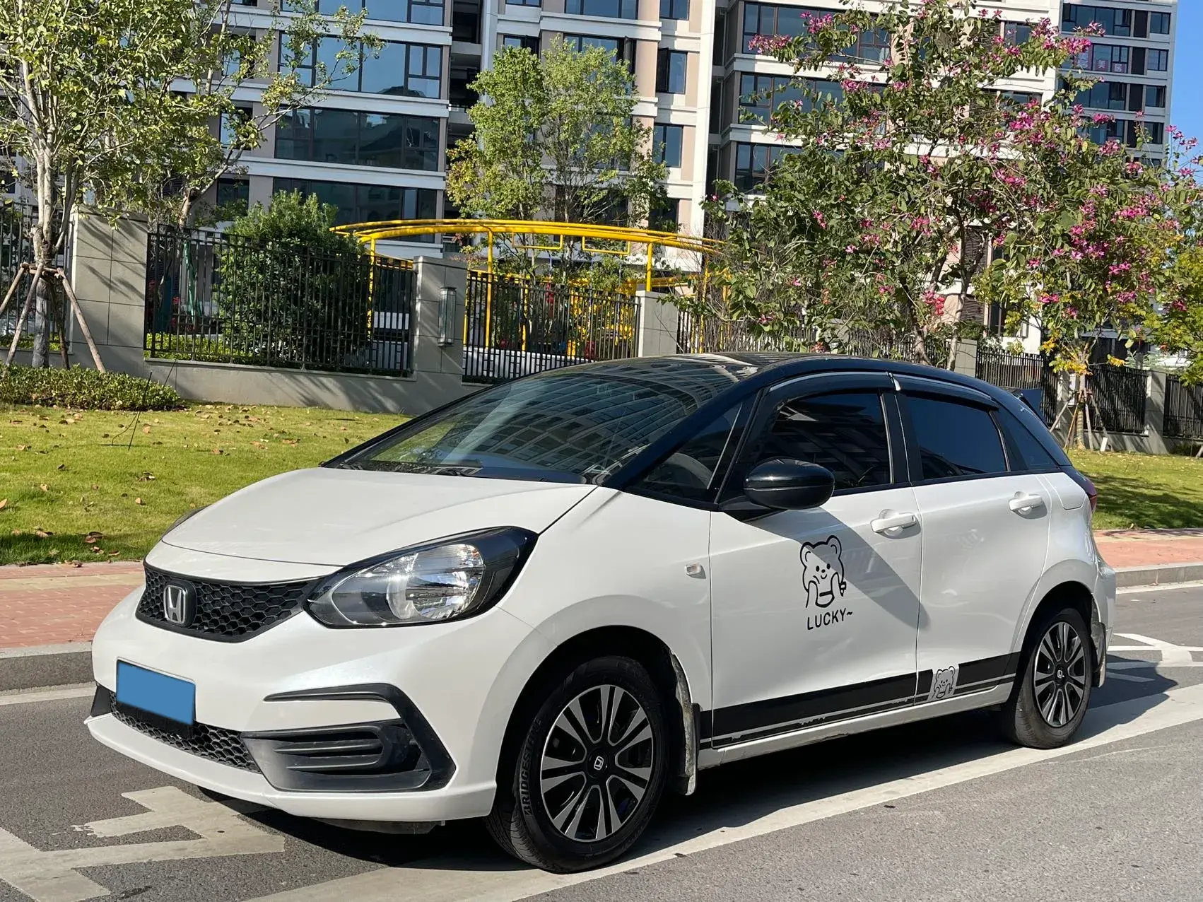 2023 HONDA FIT view 1