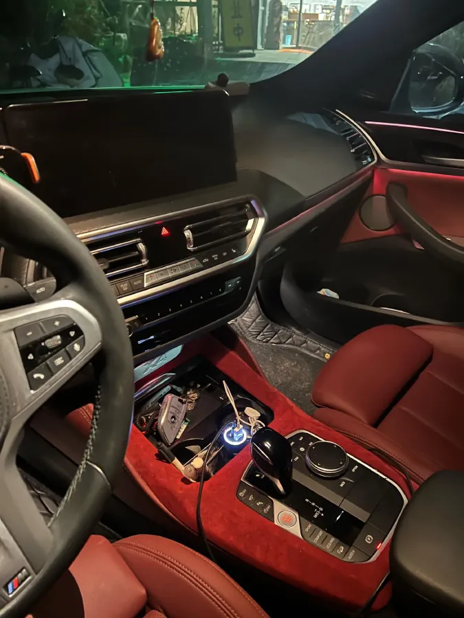 2022 BMW X4 2.0T 245HP L4 8AT,autocango,china used car exporter,china ev exporter,chinese used car exporter,chinese used ev exporter