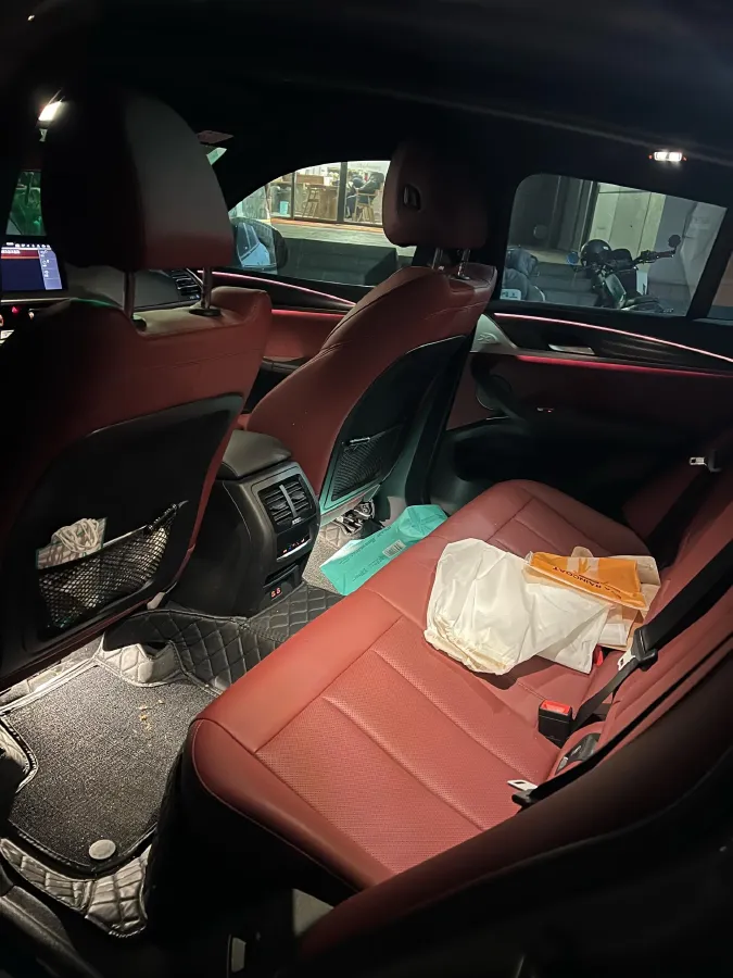 2022 BMW X4 2.0T 245HP L4 8AT,autocango,china used car exporter,china ev exporter,chinese used car exporter,chinese used ev exporter